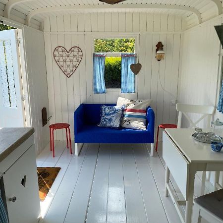 Little Blue House 호텔 우스트부르네 외부 사진